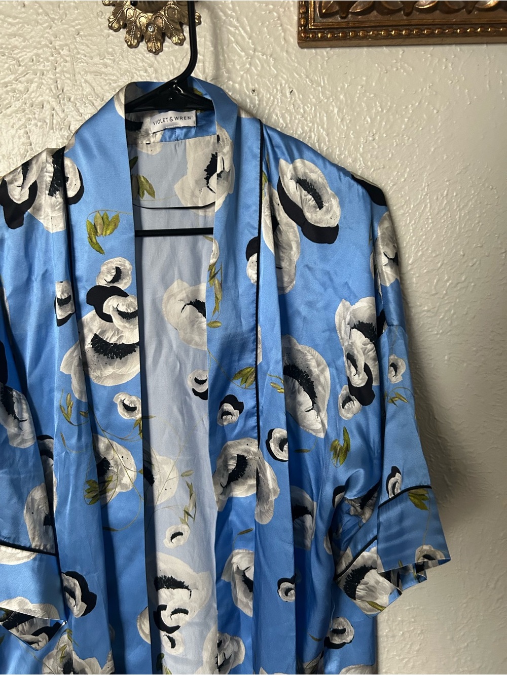 Violet & Wren Silk Robe - Picture 2 of 7